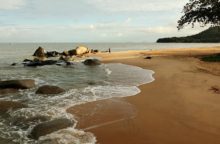 Keindahan Pantai Pasir Panjang Singkawang